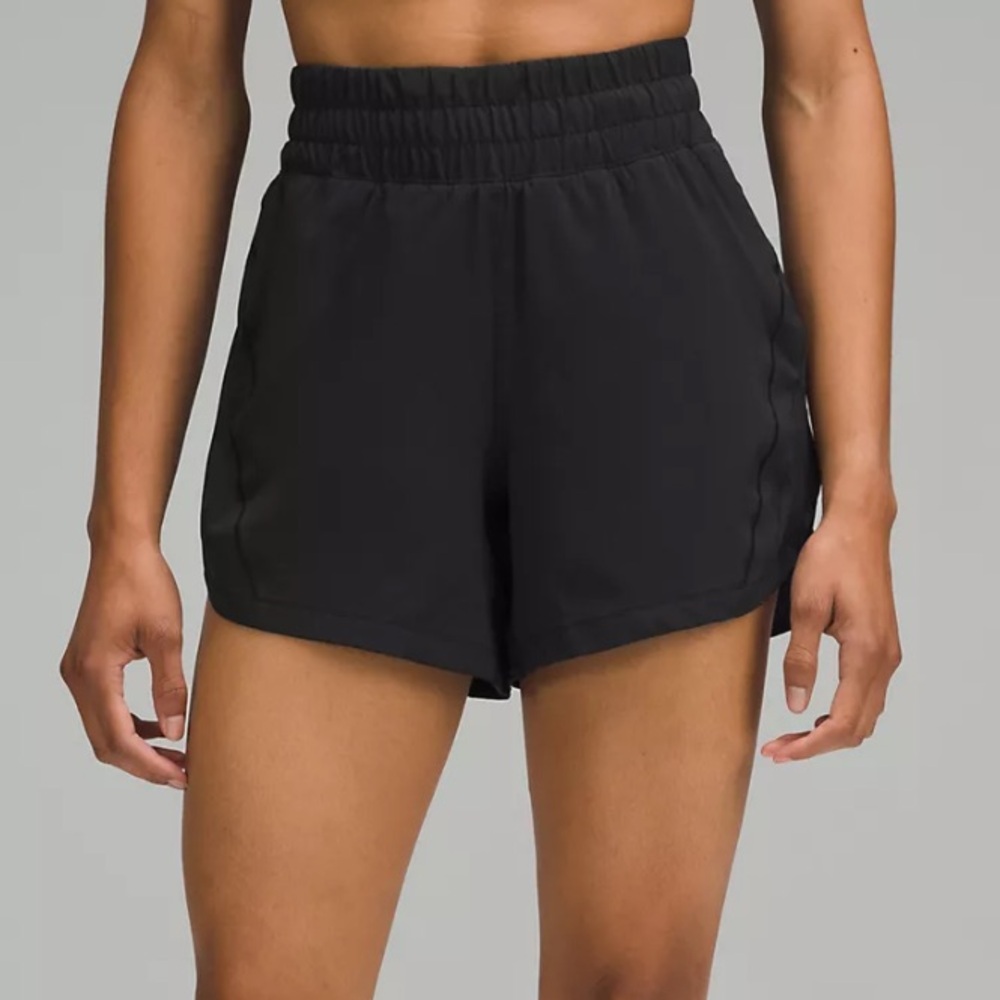 NWOT Lululemon Track That High-Rise Lined Short 5" Size 4